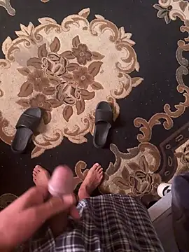 Snapshot of plus806 chatting on 02-16-26, 04:47 plus806 online show from 02-16-26, 04:47