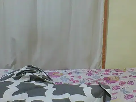 cute lavenda online show from 09-13-25, 10:42