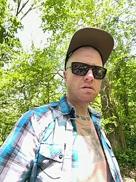 Mackwood89 online show from 05-10-26, 07:08