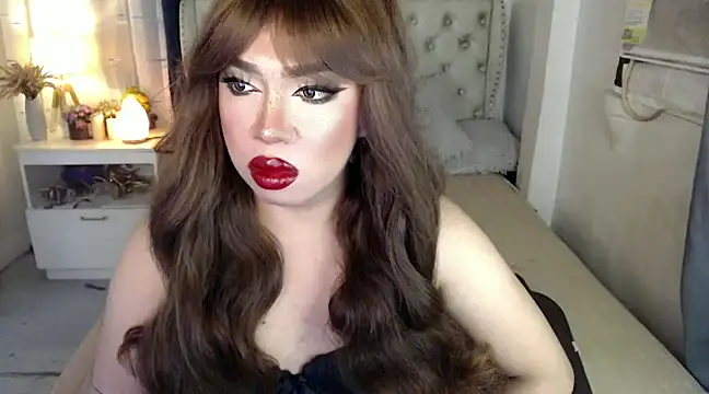 RebecaNextToYou online show from 12-18-24, 05:00