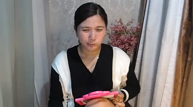 MS Isabella Snow92 online show from 02-06-25, 08:39