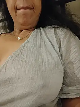 Susannemilf online show from 03-28-26, 04:01
