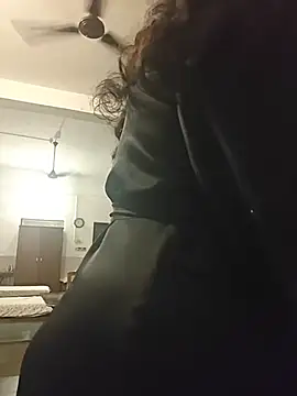 Susannemilf online show from 05-02-26, 05:18