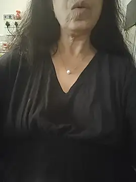 Susannemilf online show from 05-09-26, 08:19