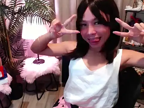 Snapshot of AsianTrixxx chatting on 04-14-26, 04:35 AsianTrixxx online show from 04-14-26, 04:35