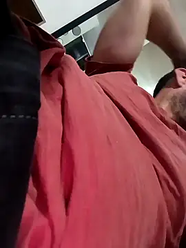 Snapshot of javiermarval83 chatting on 01-24-25, 01:03 javiermarval83 online show from 01-24-25, 01:03