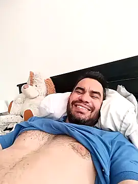 Snapshot of javiermarval83 chatting on 01-31-25, 12:40 javiermarval83 online show from 01-31-25, 12:40