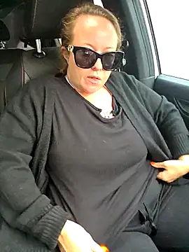 julimonroe online show from 10-07-25, 02:58