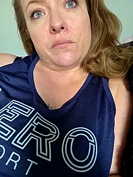 julimonroe online show from 02-08-26, 07:17