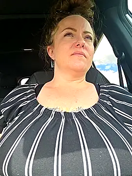 julimonroe online show from 03-26-26, 08:03