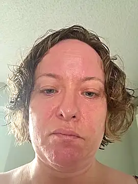julimonroe online show from 05-02-26, 01:38