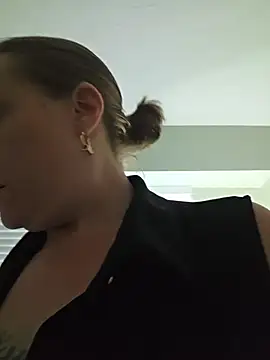 julimonroe online show from 07-15-26, 01:44