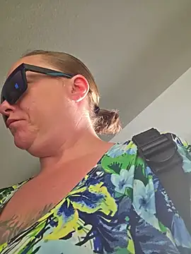 julimonroe online show from 07-28-26, 01:43