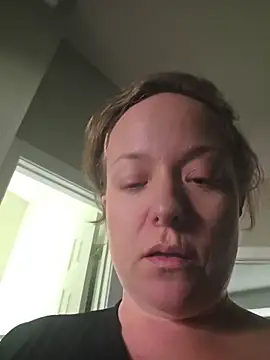 julimonroe online show from 08-04-26, 07:49