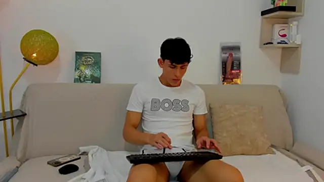 Snapshot of logan_thomas chatting on 10-28-25, 02:09 logan thomas online show from 10-28-25, 02:09