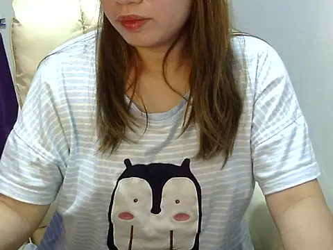    zurIII09  online show from 10-22-25, 09:09