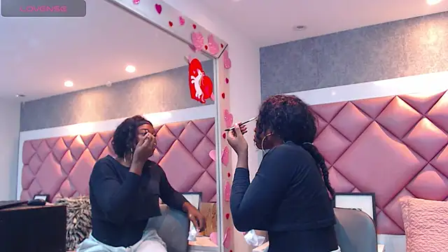 Snapshot of DanielaDuff chatting on 11-05-25, 07:58 DanielaDuff online show from 11-05-25, 07:58