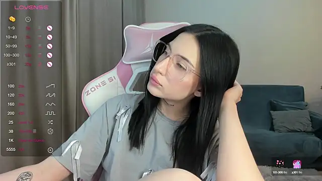 JenniferQueen11 online show from 12-12-24, 06:42