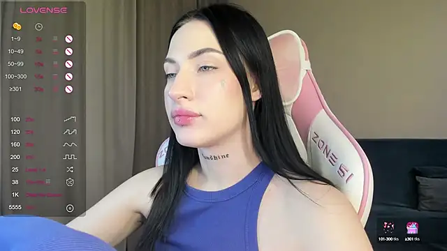 JenniferQueen11 online show from 12-14-24, 06:52