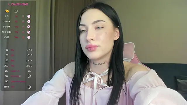 JenniferQueen11 online show from 12-19-24, 11:46