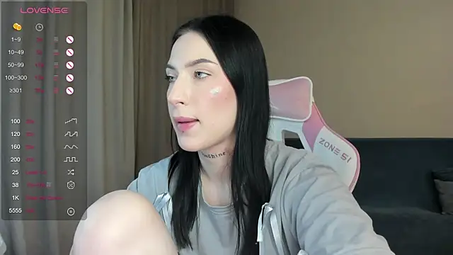JenniferQueen11 online show from 12-20-24, 04:25