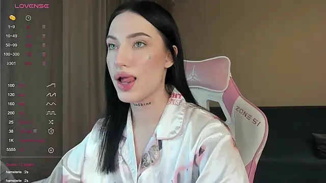 JenniferQueen11 online show from 12-25-24, 10:48