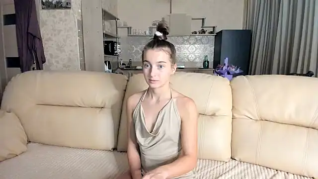 Snapshot of ElizSweet chatting on 02-05-25, 07:10 ElizSweet online show from 02-05-25, 07:10