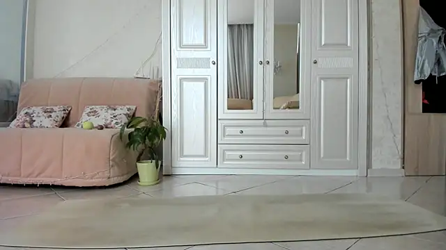 Snapshot of ElizSweet chatting on 02-24-25, 09:43 ElizSweet online show from 02-24-25, 09:43