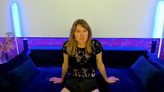 Snapshot of Anabell_xxx chatting on 10-13-25, 03:56 Anabell xxx online show from 10-13-25, 03:56