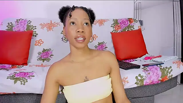Snapshot of Sweetcocoa- chatting on 12-05-24, 10:44 Sweetcocoa- online show from 12-05-24, 10:44