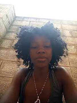 Petite li online show from 11-28-25, 06:05