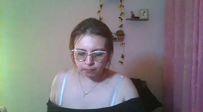 Snapshot of lorenitabella chatting on 01-28-25, 12:15 lorenitabella online show from 01-28-25, 12:15