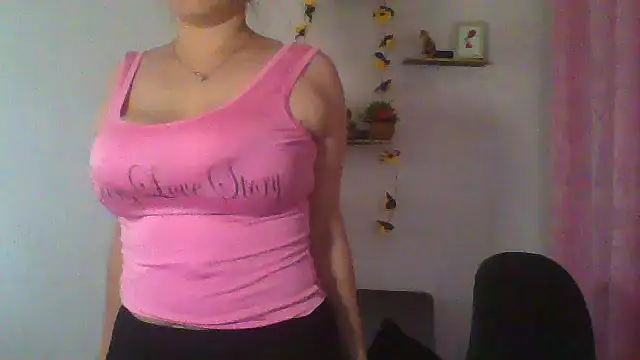 Snapshot of lorenitabella chatting on 02-03-25, 07:31 lorenitabella online show from 02-03-25, 07:31