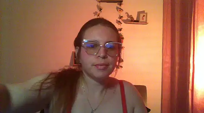 Snapshot of lorenitabella chatting on 02-15-25, 11:25 lorenitabella online show from 02-15-25, 11:25