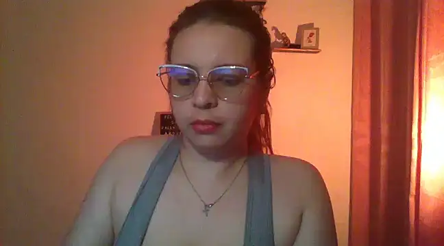 Snapshot of lorenitabella chatting on 02-16-25, 06:10 lorenitabella online show from 02-16-25, 06:10