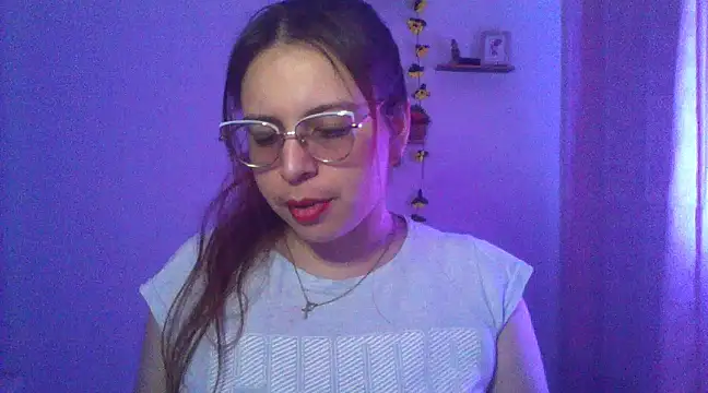 Snapshot of lorenitabella chatting on 02-27-25, 06:29 lorenitabella online show from 02-27-25, 06:29