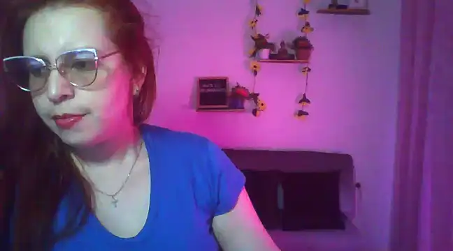 Snapshot of lorenitabella chatting on 03-17-25, 10:28 lorenitabella online show from 03-17-25, 10:28
