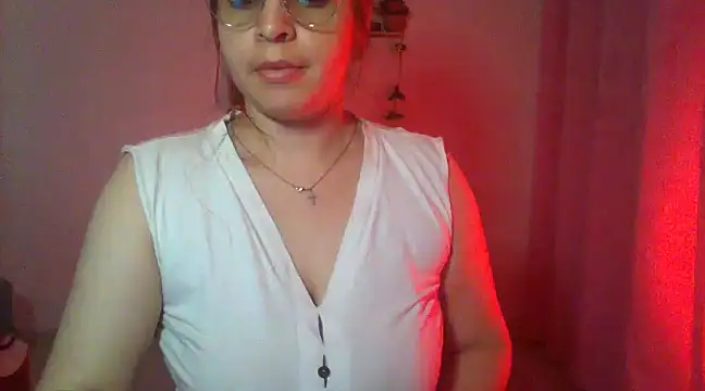 Snapshot of lorenitabella chatting on 03-19-25, 12:34 lorenitabella online show from 03-19-25, 12:34