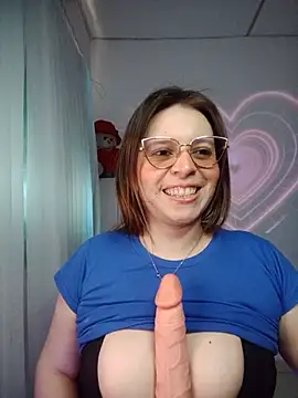 lorenitabella online show from 06-20-26, 09:39