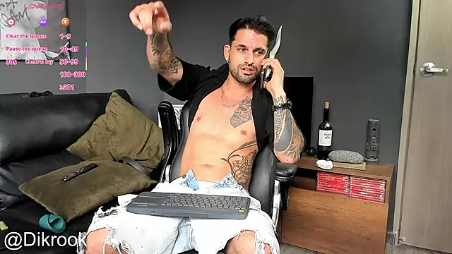 Snapshot of Davevilboy chatting on 01-30-25, 03:29 Davevilboy online show from 01-30-25, 03:29