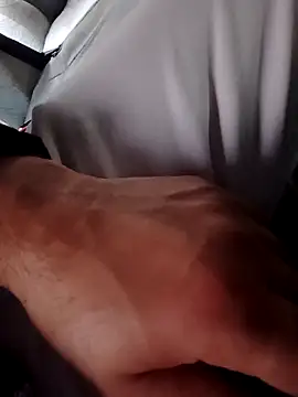 Snapshot of kevgir08 chatting on 10-09-25, 01:20 kevgir08 online show from 10-09-25, 01:20