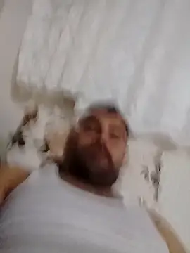 Snapshot of kevgir08 chatting on 10-16-25, 04:13 kevgir08 online show from 10-16-25, 04:13