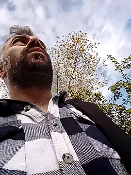 Snapshot of kevgir08 chatting on 10-23-25, 12:15 kevgir08 online show from 10-23-25, 12:15