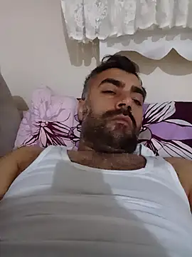 Snapshot of kevgir08 chatting on 11-16-25, 08:36 kevgir08 online show from 11-16-25, 08:36