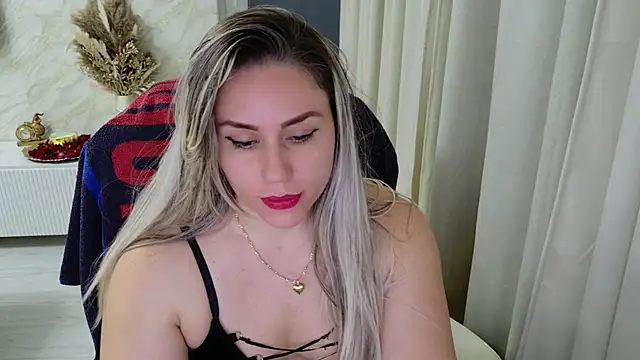 Snapshot of Annyfit4you chatting on 02-26-25, 11:48 Annyfit4you online show from 02-26-25, 11:48
