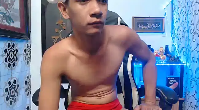 Snapshot of asianmaster27 chatting on 12-16-24, 05:27 asianmaster27 online show from 12-16-24, 05:27