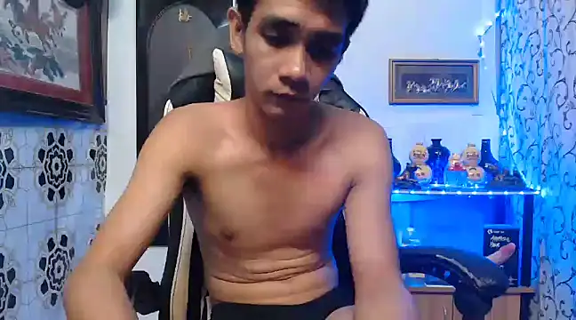 Snapshot of asianmaster27 chatting on 01-18-25, 12:26 asianmaster27 online show from 01-18-25, 12:26