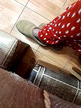 Snapshot of feet_toes chatting on 02-27-25, 05:34 feet toes online show from 02-27-25, 05:34