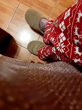 Snapshot of feet_toes chatting on 03-23-25, 03:32 feet toes online show from 03-23-25, 03:32