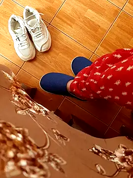 Snapshot of feet_toes chatting on 10-30-25, 05:53 feet toes online show from 10-30-25, 05:53